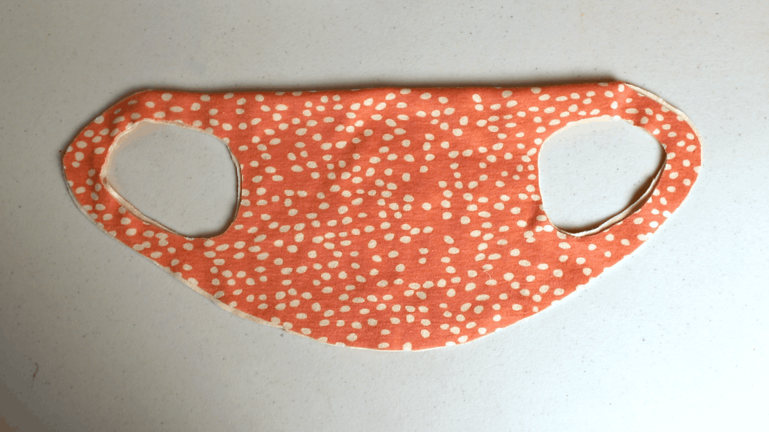 easy-no-sew-face-mask-with-a-t-shirt-or-fleece-free-pdf-download