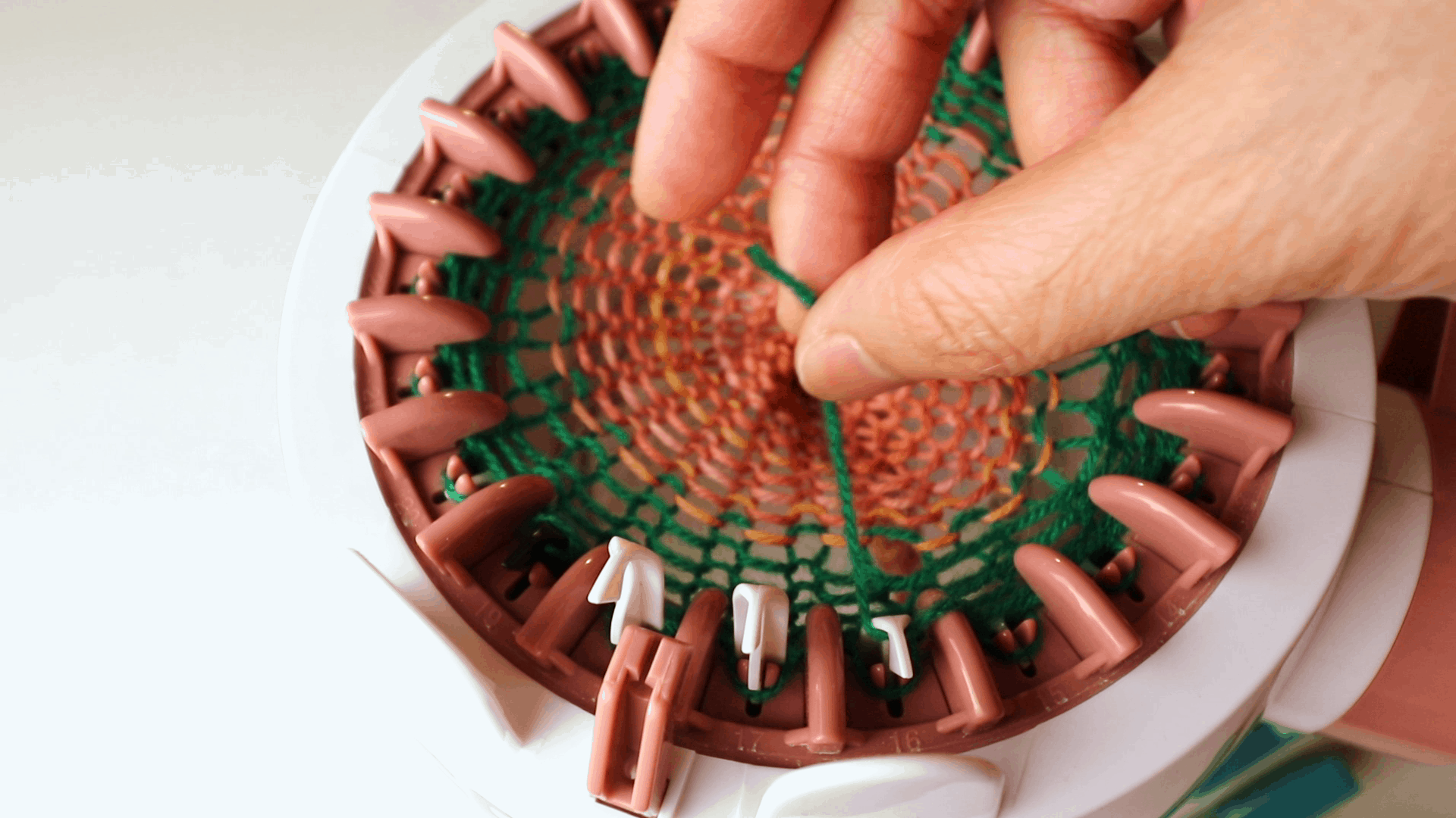 How to use sentro knitting machine