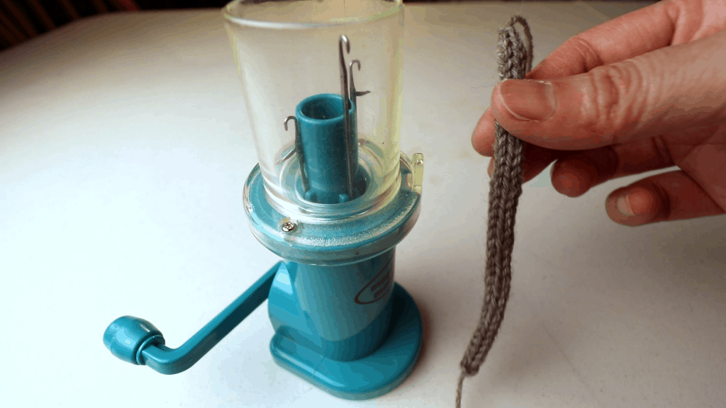 small cord knitting machine