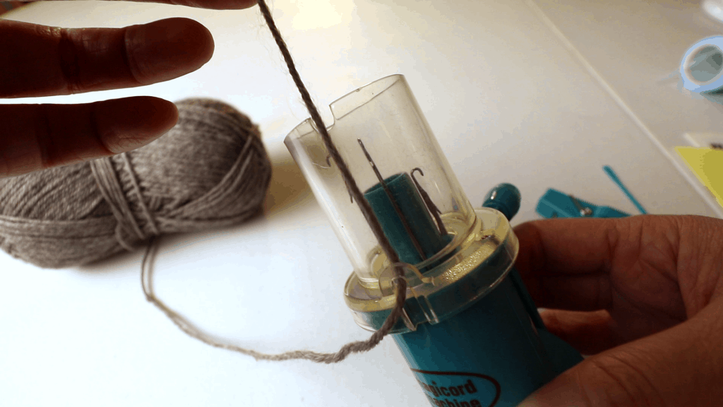 Addi Egg iCord Knitting Machine Tutorial -   Machine knitting,  Knitting machine tutorial, Addi knitting machine